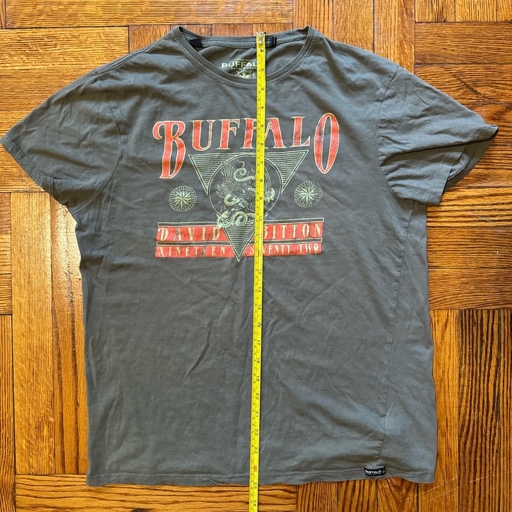 Buffalo David Bitton Women’s Small Green T-shirt